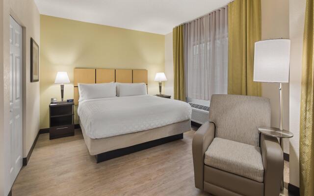 Candlewood Suites Charlotte - Arrowood, an IHG Hotel