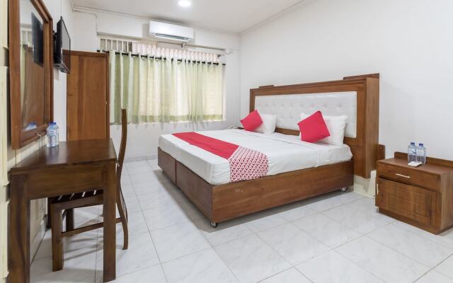 OYO 102 Metro Marine Drive Hotel