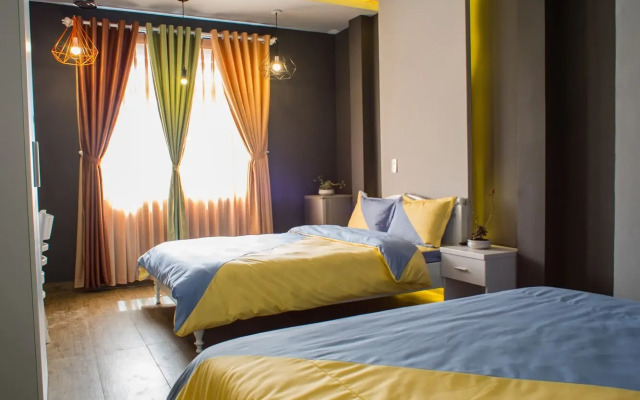 Ken's Backpackers Hotel