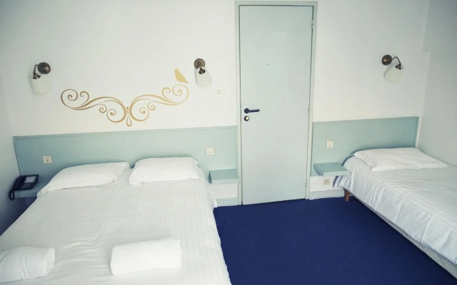 The Old Hotel Ravel