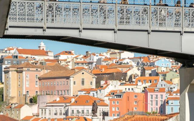 LV Premier Chiado CH4 Spacious Central Elevator