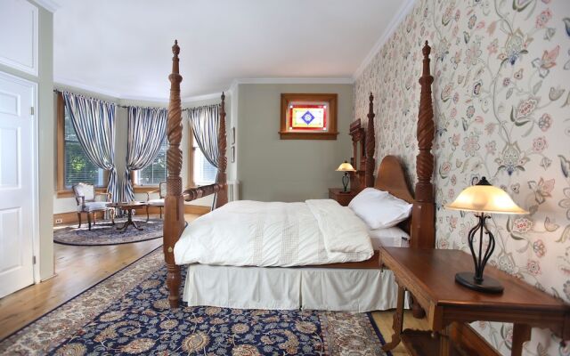 Markdale Manor Bed & Breakfast