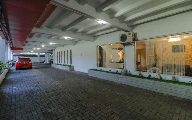 RedDoorz near Manado Town Square