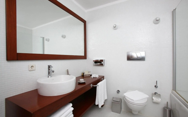 No 81 Hotel
