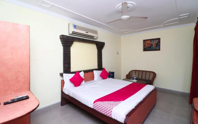 Hotel Centre Point By OYO Rooms