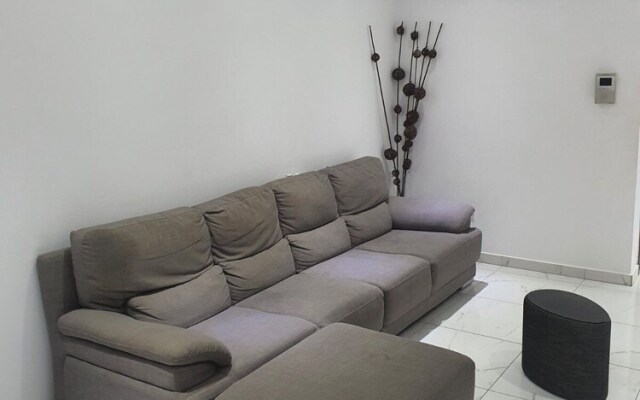Immaculate 2-bed Apartment in Larnaca