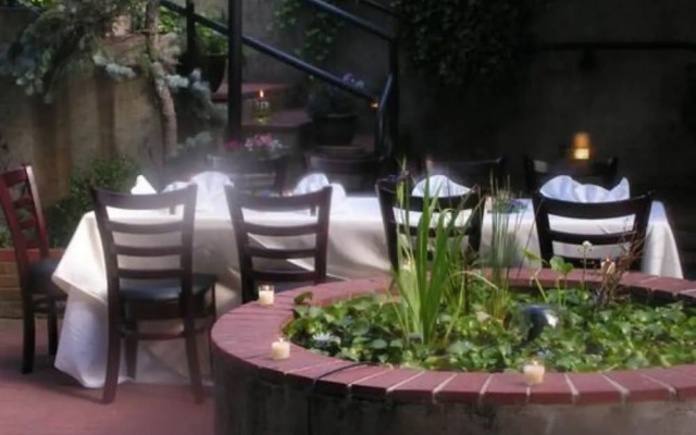 Ironclad Inn & Bourbon Room