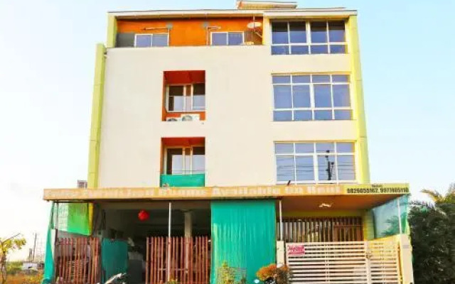 Golden Treasure Homestay by OYO Rooms