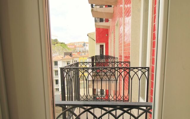 ALIADOS by YoursPorto