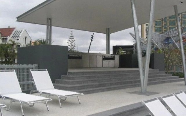 Sky Point Tower - Private Apartments