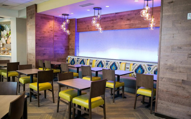 Fairfield Inn & Suites by Marriott Savannah Midtown