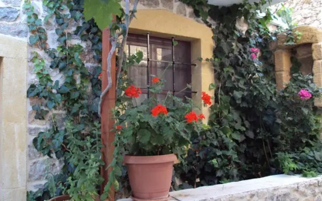 Villa Mistatos