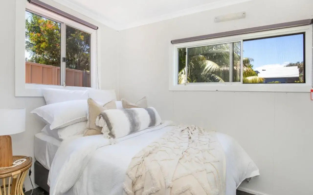 Boho - Pet Friendly - 1 Min Walk to Beach