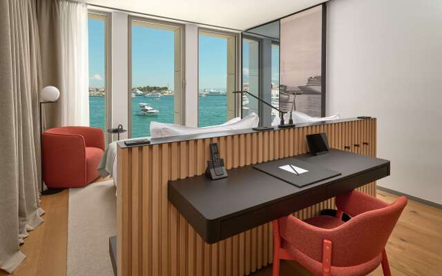 Hotel Ambasador