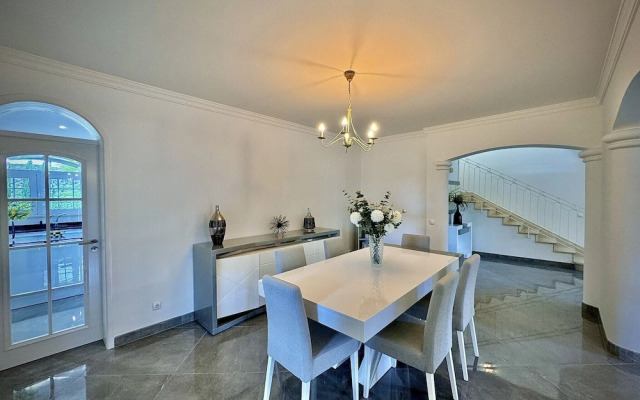 Quarteira Premium Villa by Homing