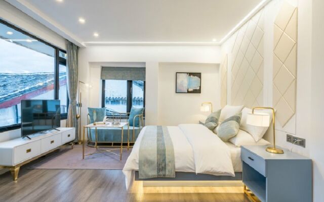 Wuhua Yishu INS Inn Lijiang