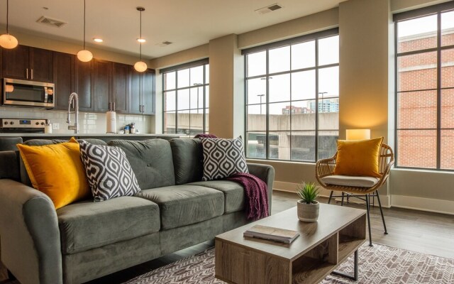 FRONTDESK LC Riversouth 245 Apts Downtown Columbus