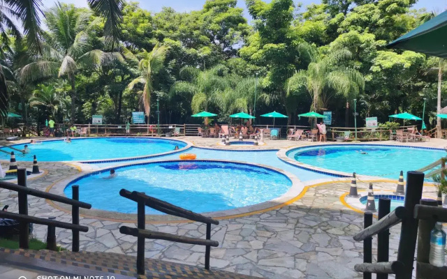 Paradise Rio Quente 4QTs