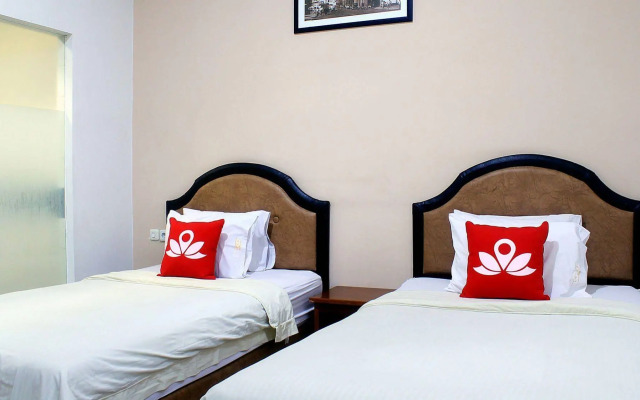 ZEN Rooms Lengkong Besar