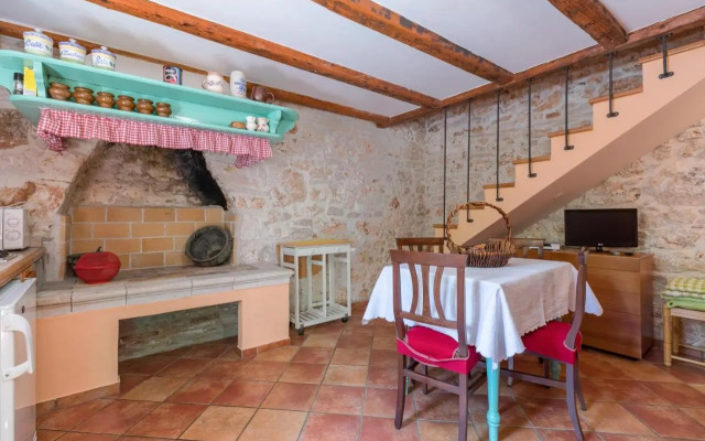 Country House Apartments