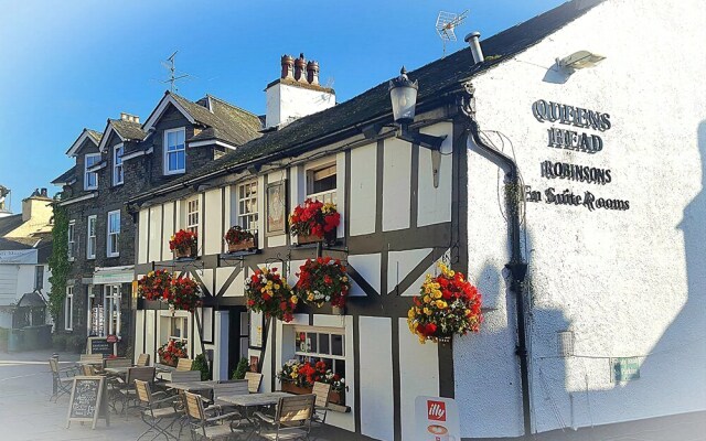 The Queen's Head Inn and Restaurant