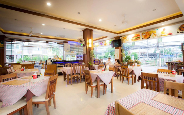 Pipikuku Hotel & Restaurant