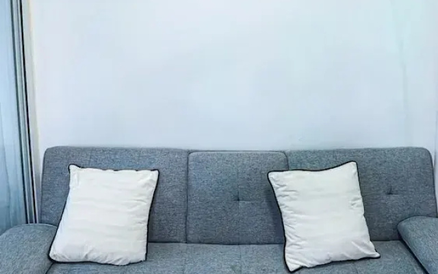 Stunning 1-bed Apartment in Paranaque