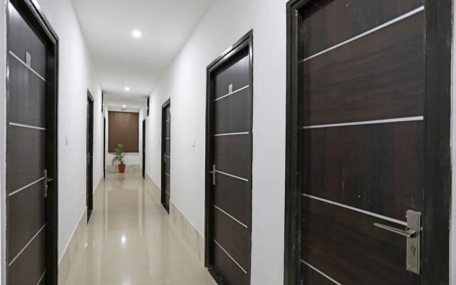 OYO 10214 Hotel Westwood INN