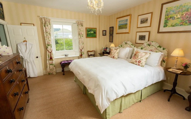Ingram House Bed & Breakfast