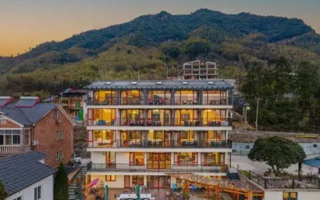 Yunhai YUNHAI · Canyon Landscape Homestay Village