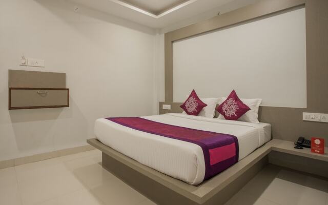 OYO 9719 Hotel Relax Inn