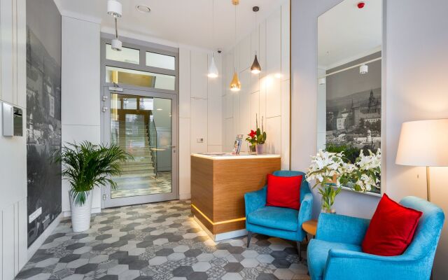 Riverside Aparthotel