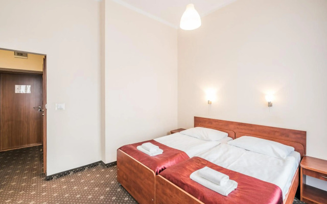 Lothus Hotel