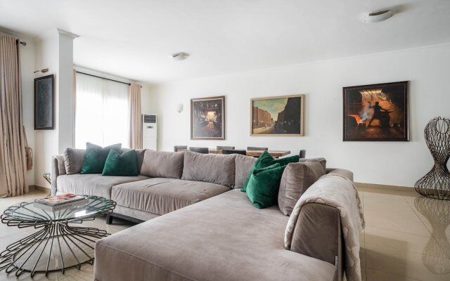 Urban Pumpkin 3-bedroom Apartment, Ikoyi