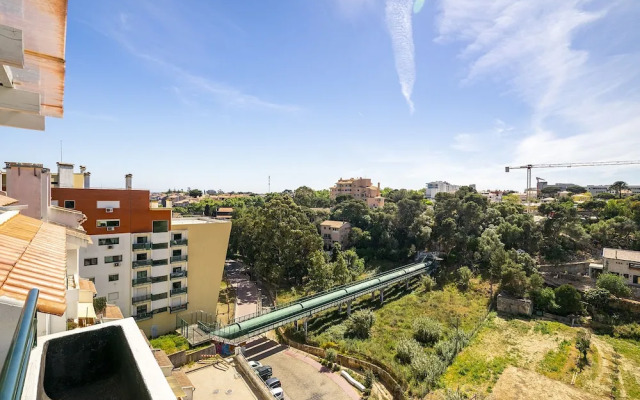 Stylish Sunny Penthouse Near Cascais Center & Greenspace