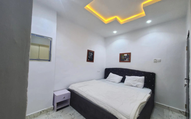 Awesome 1-Bed Apartment With FREE WIFI and 24hrs Power Supply
