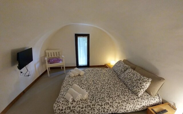 "dimora Aganoor: the Guesthouse - a few Steps From the Divine"