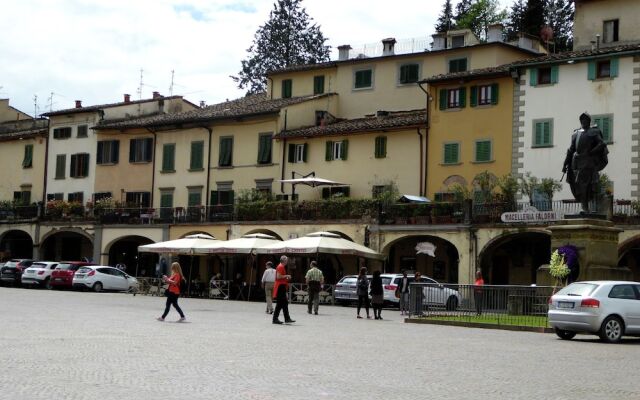 Lovely Holiday Home in Panzano With Swimming Pool