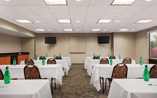 Wingate by Wyndham Bridgeport/Clarksburg