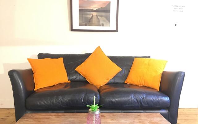 The Cumberland Townhouse Apartment