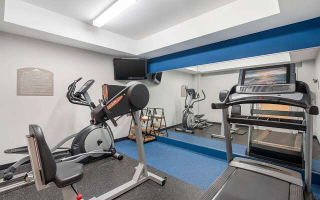 Microtel Inn & Suites by Wyndham Brooksville