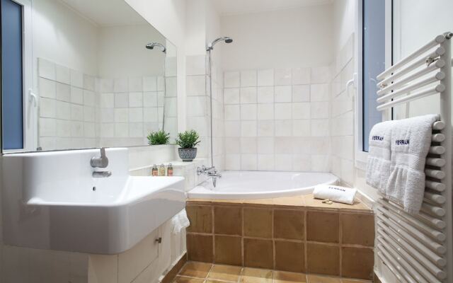 Habitat Apartments Ferran