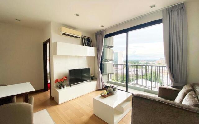 The Astra 2bedroom,close night bazaar and old city