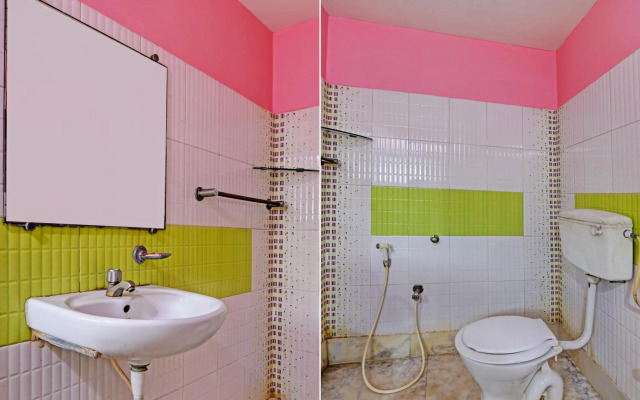 Flagship 75235 Hotel Red Rose