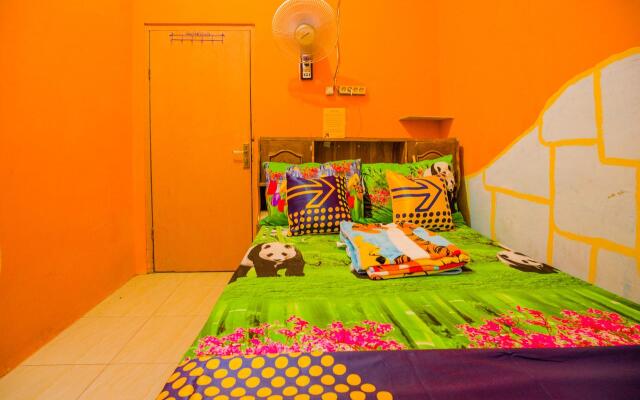 SPOT ON 1762 Gandrung Payungan Family Inn