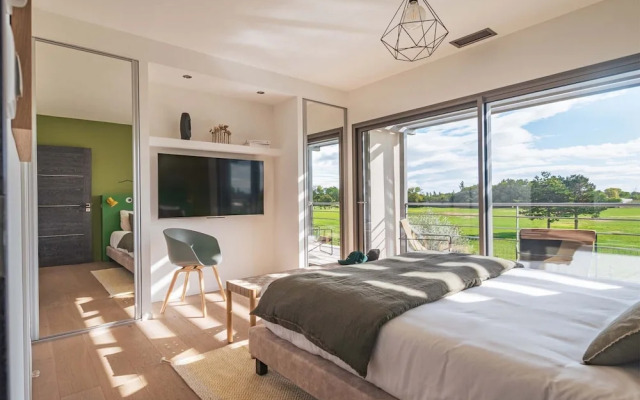 Villa 4 Bedrooms 8 PAX