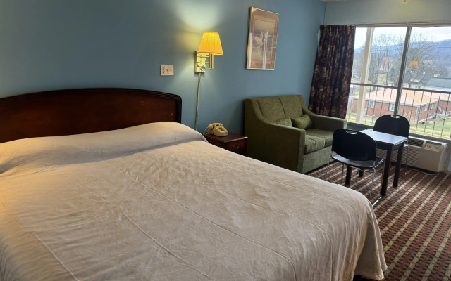 Capital O Fincastle Motor Inn  Tazewell
