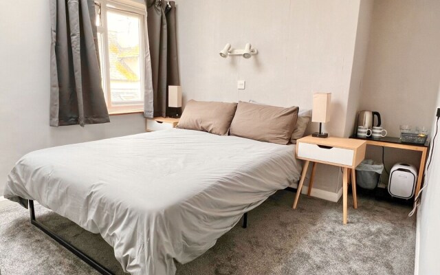 Sea View Hotel - Sandpebbles