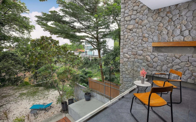 Avant-Garde 4BR Pool Villa Otero Kamala