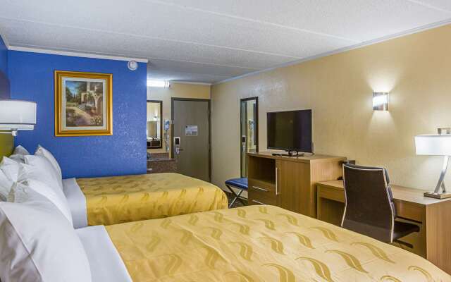 Quality Inn & Suites near Six Flags East